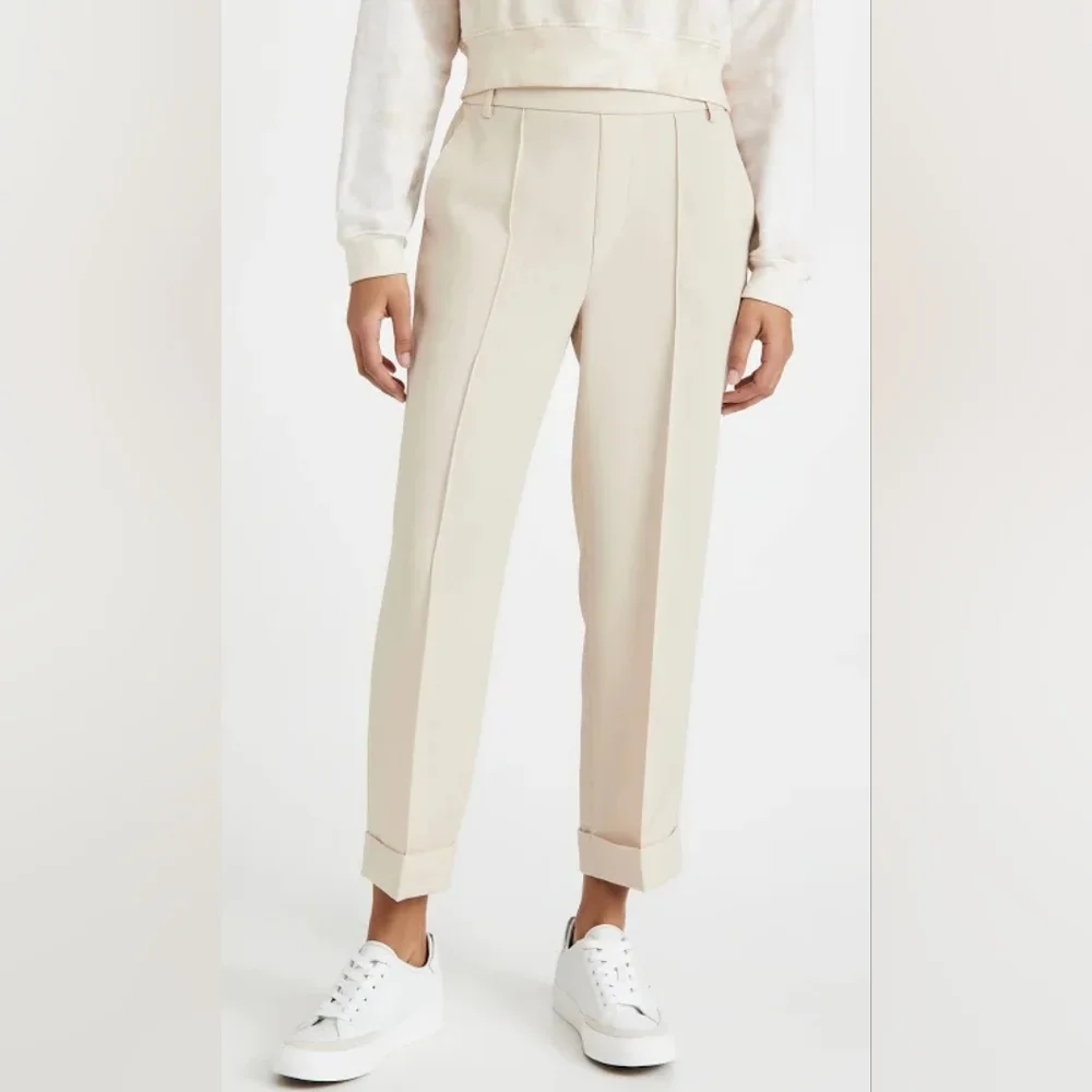 Vince Cuffed Tapered Pull-On Pant in Sandstone Crepe, XS - Picture 1 of 16